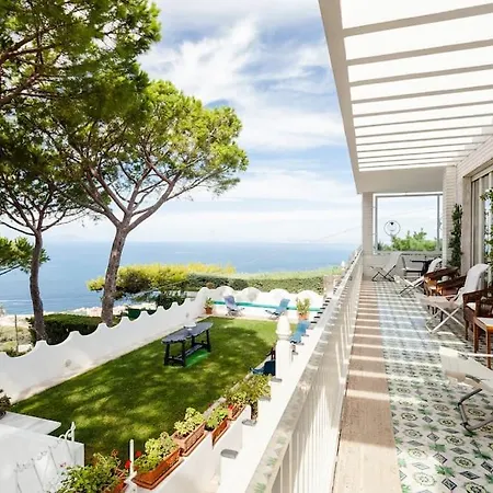 Sole Di Capri * 마사루브렌세